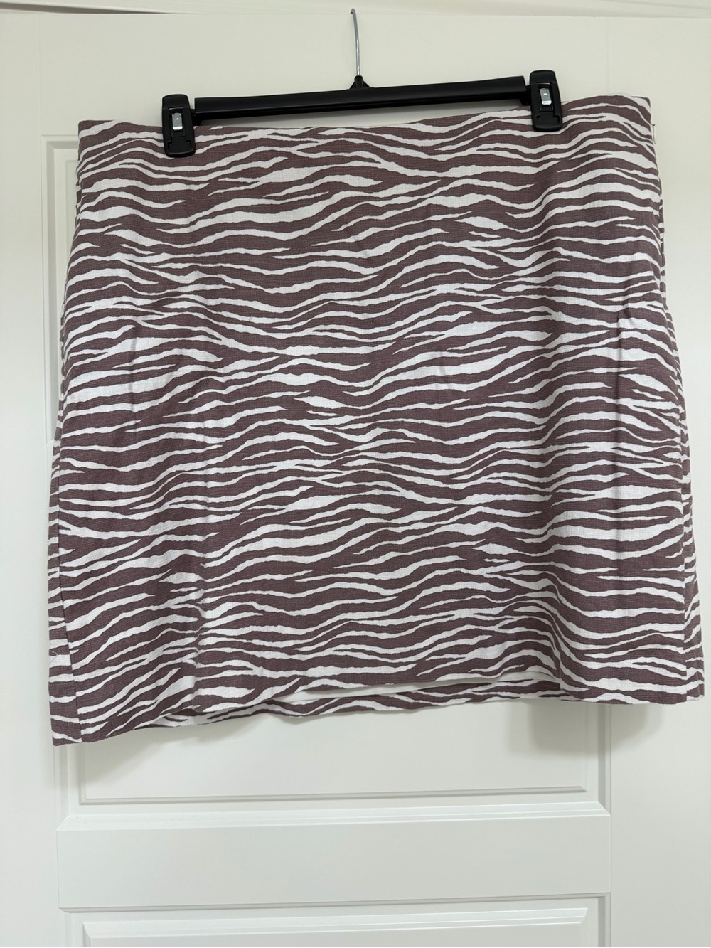 LOFT Zebra-Print Mini Skirt in Mauve and White